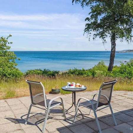 Appartement Throtti - 50m From The Sea By Interhome *