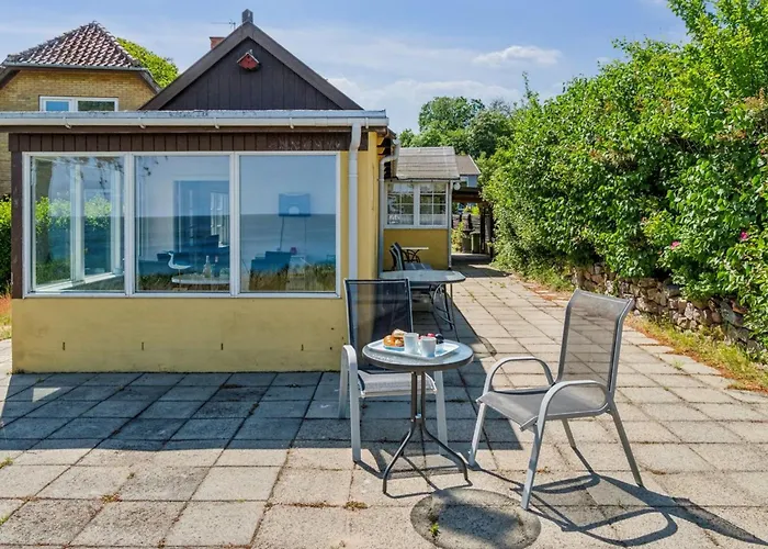 Throtti - 50m From The Sea By Interhome